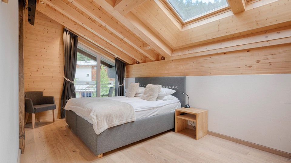 Ski-In/Ski-Out Luxury with Stunning Views, Valais Apartment 1396