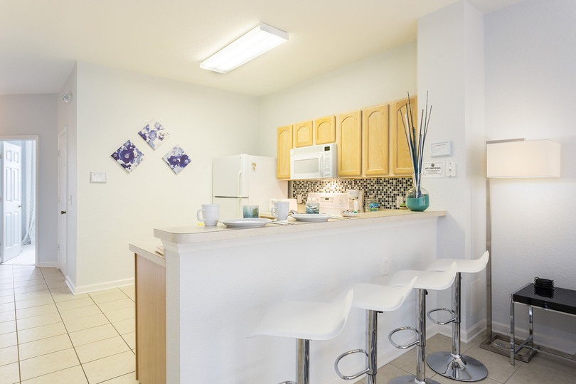 Easy breakfast bar seating for 4