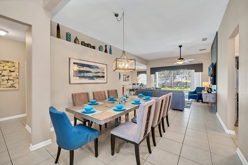 Sit down to eat together at the formal dining table