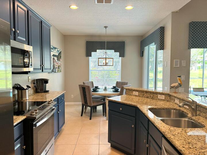 Luxurious 5 Bedroom Villa, Orlando Villa 6503