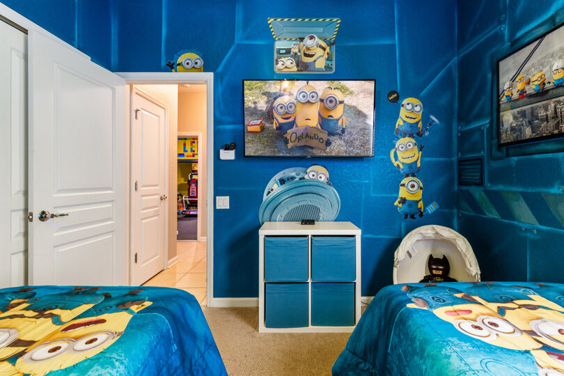 Watch a favorite movies on the SMART 50-inch TV and get a good night of sleep on vacation