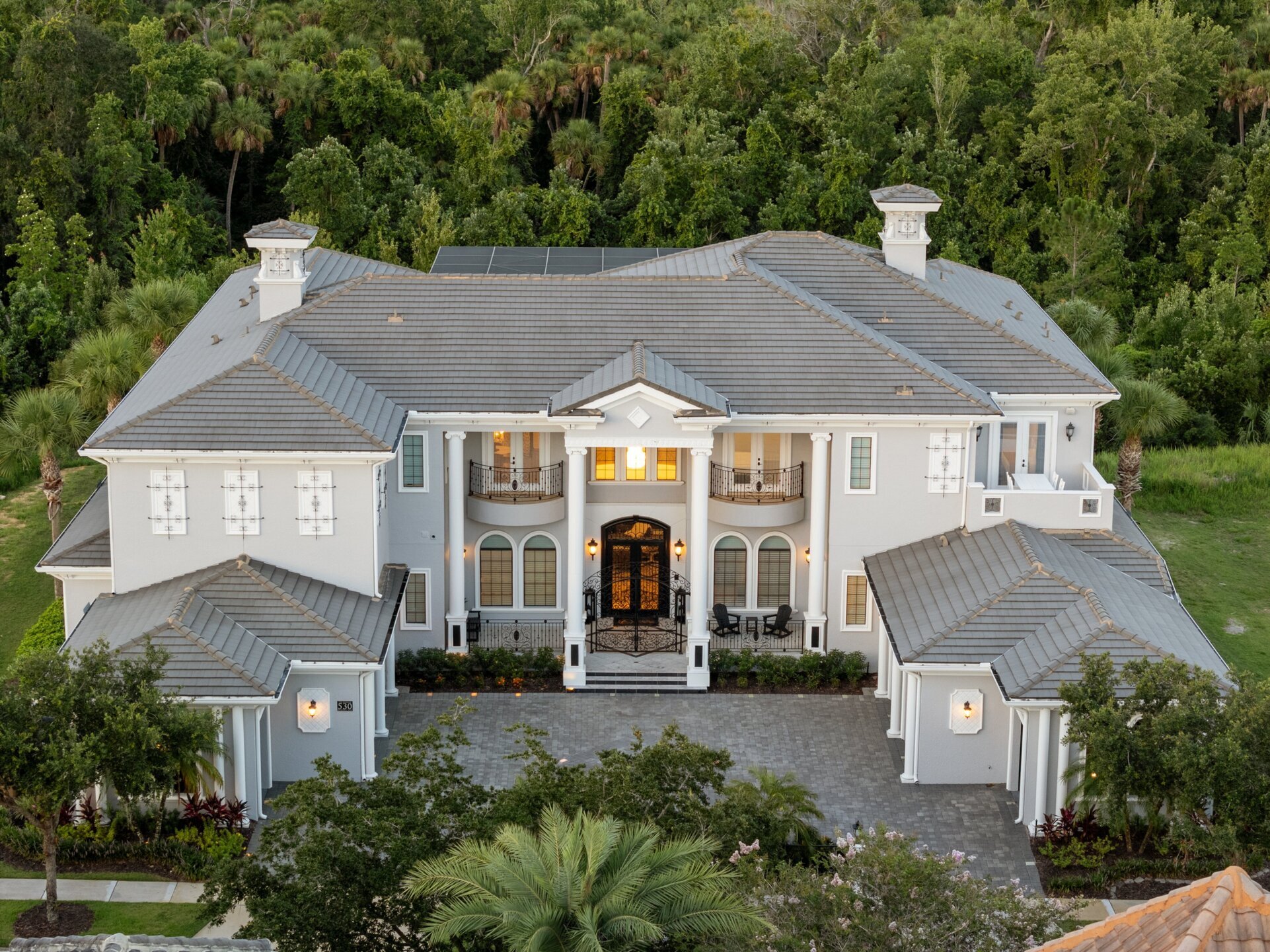 5 Star Villa Dominion – A Commanding Luxury Estate