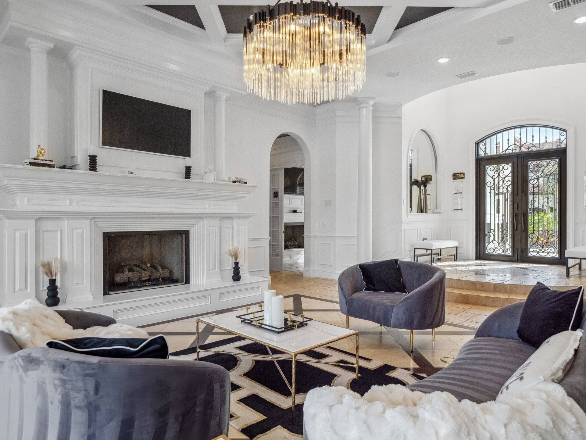 5 Star Villa Dominion – A Commanding Luxury Estate