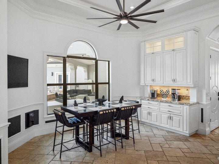 5 Star Villa Dominion – A Commanding Luxury Estate
