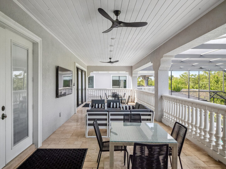 5 Star Villa Dominion – A Commanding Luxury Estate