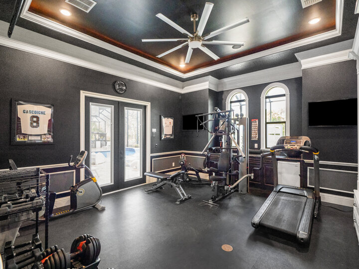 5 Star Villa Dominion – A Commanding Luxury Estate