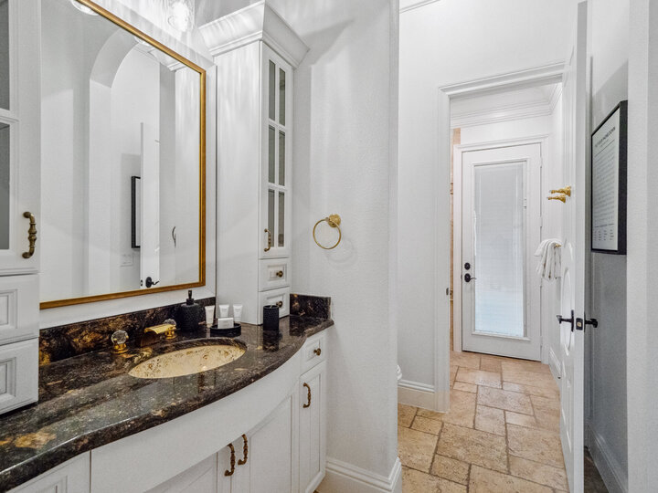 5 Star Villa Dominion – A Commanding Luxury Estate