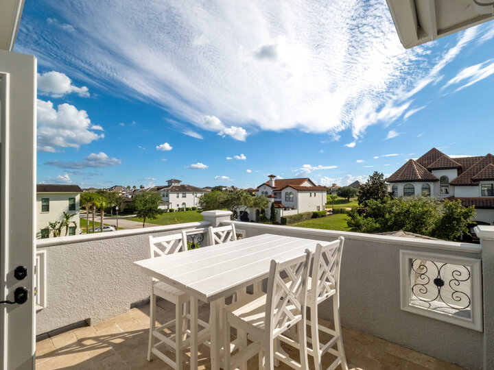 5 Star Villa Dominion – A Commanding Luxury Estate