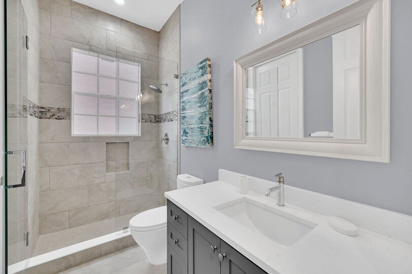 A family bathroom on the 2nd floor