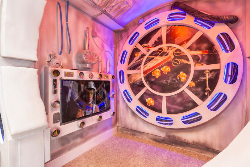 This galaxy is not so far far away, watch all your favorite movies on the SMART TV