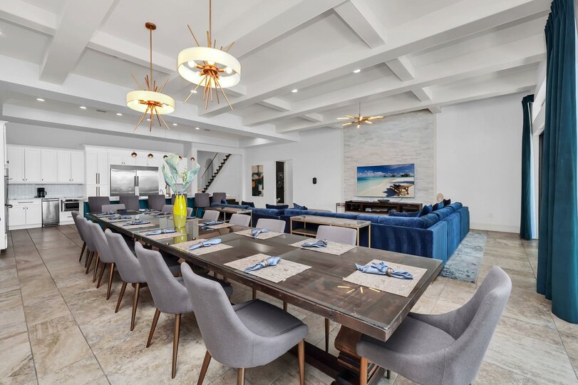 Serenity Awaits - Luxe 7 Bedroom Villa,6525