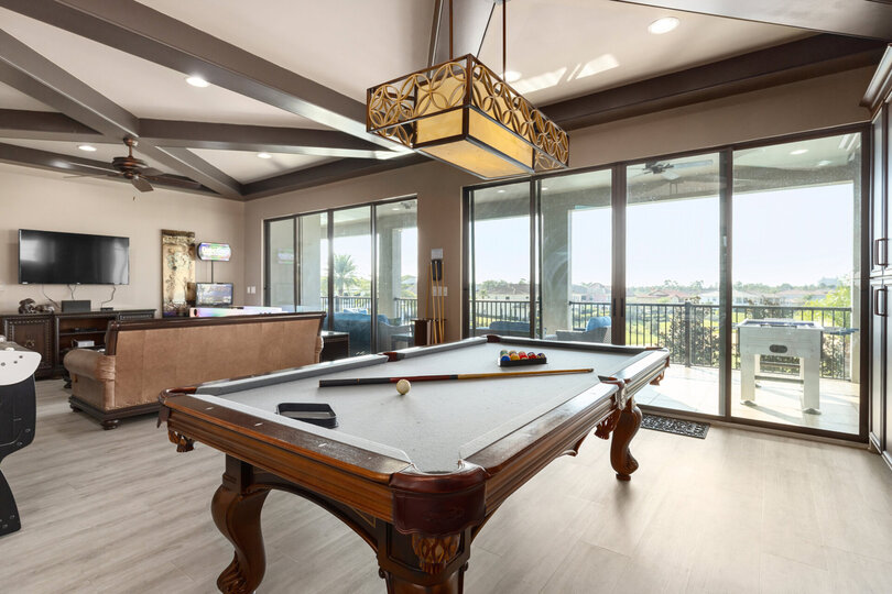 Serenity Awaits - Luxe 7 Bedroom Villa,6525