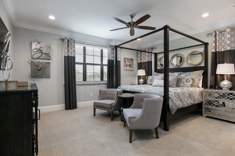 Master Suite 8 features a beautiful king size bed with en-suite bathroom