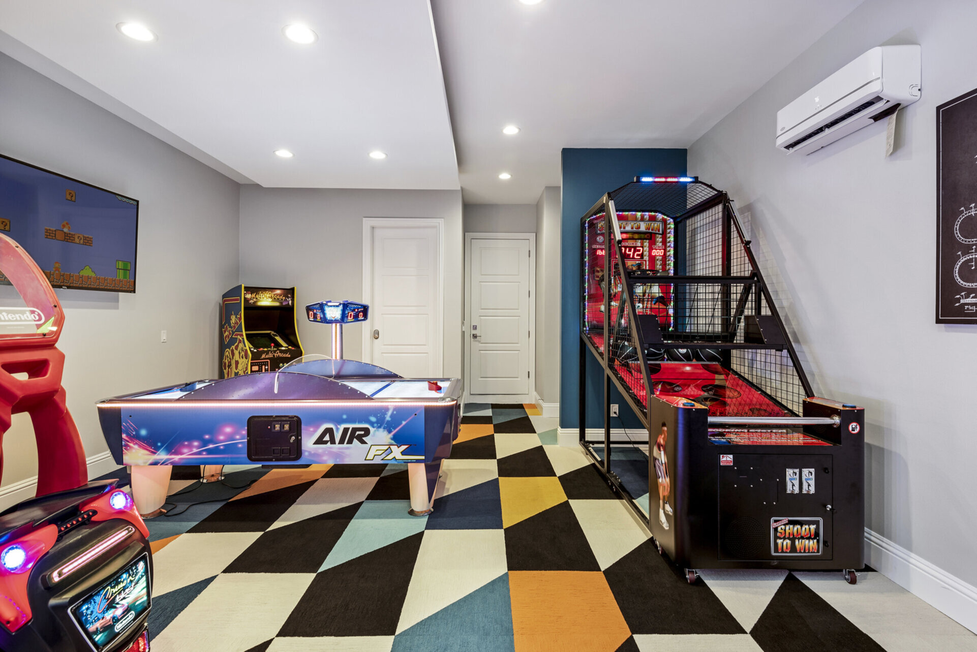 Shoot some hoops with the basketball arcade game