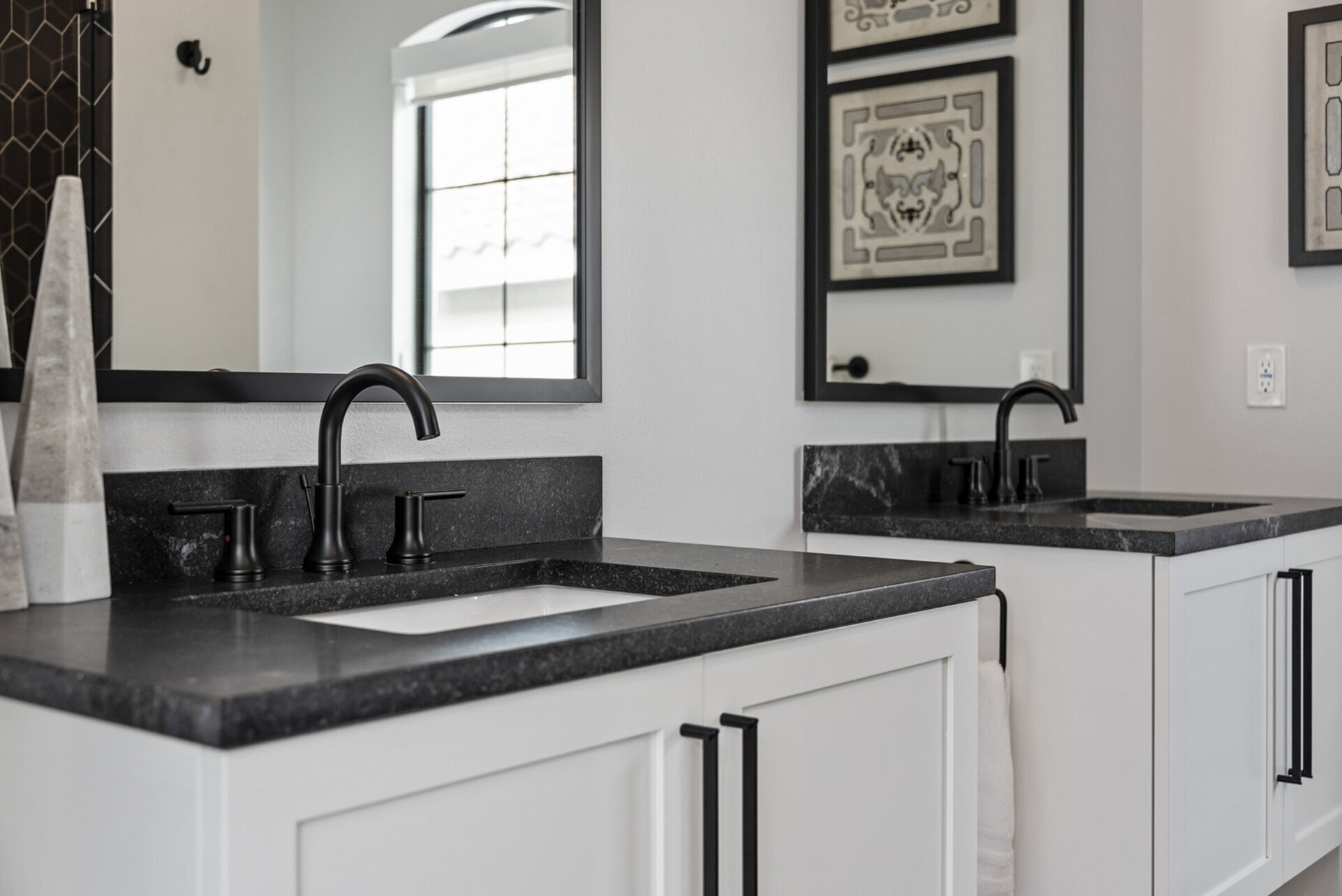 Dual vanities