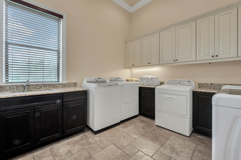 Fully equipped laundry room