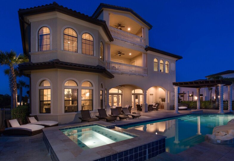 Enjoy the pool at night time with your loved ones
