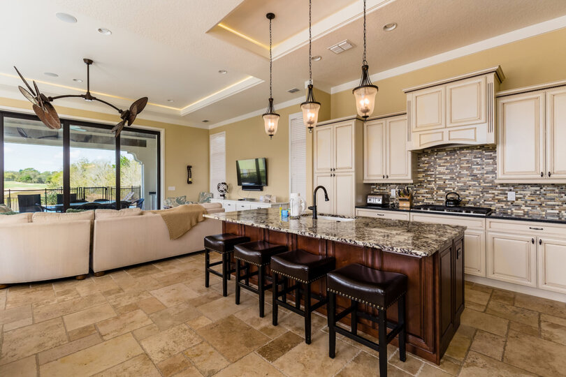 Take a seat at the breakfast bar with seating for 4