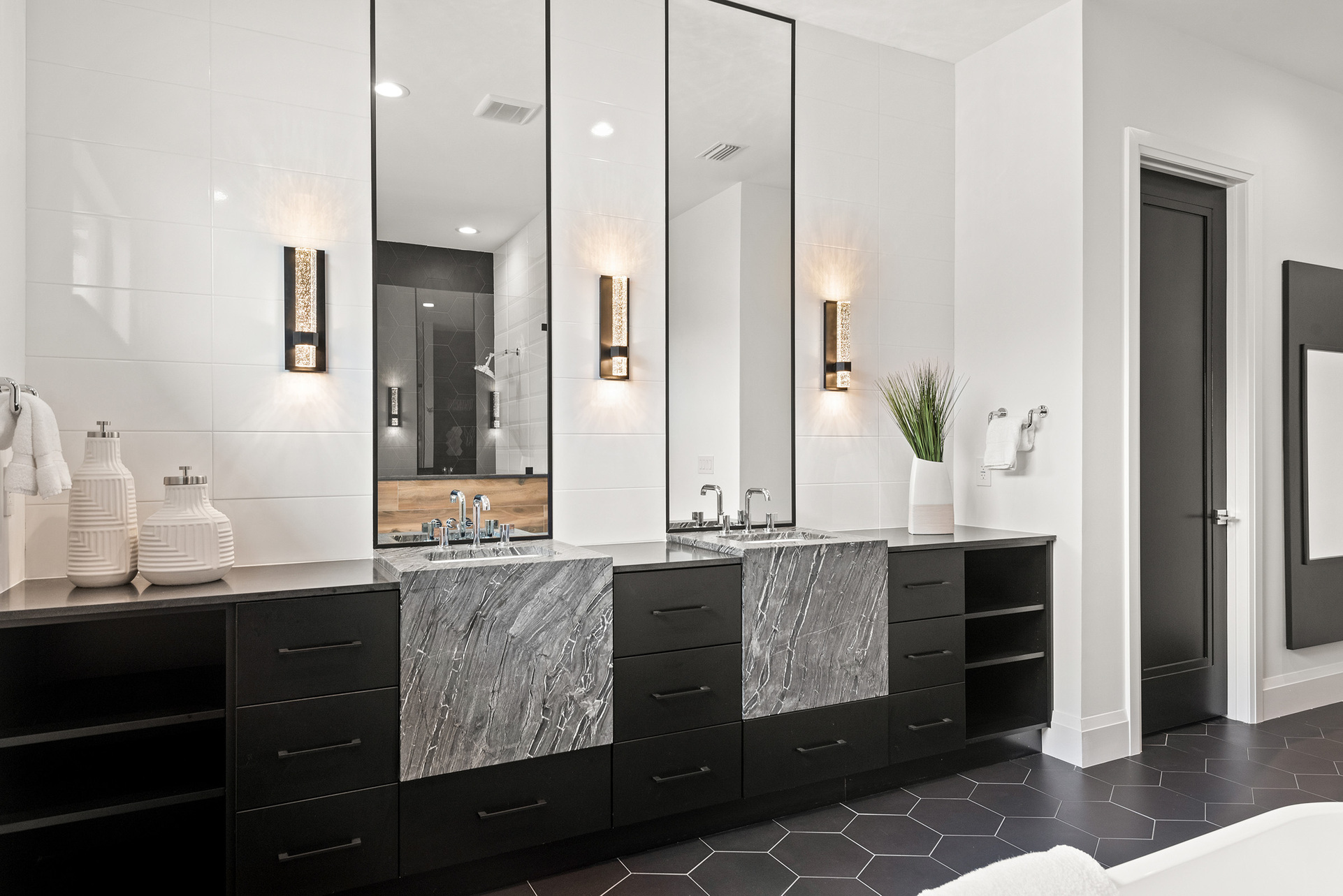 Dual vanities