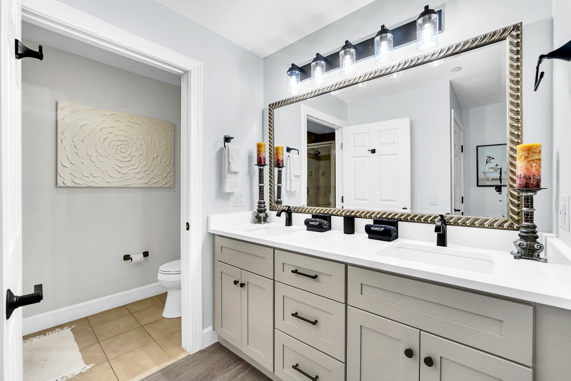 Beautifully Renovated 3 Bedroom Condo,6567