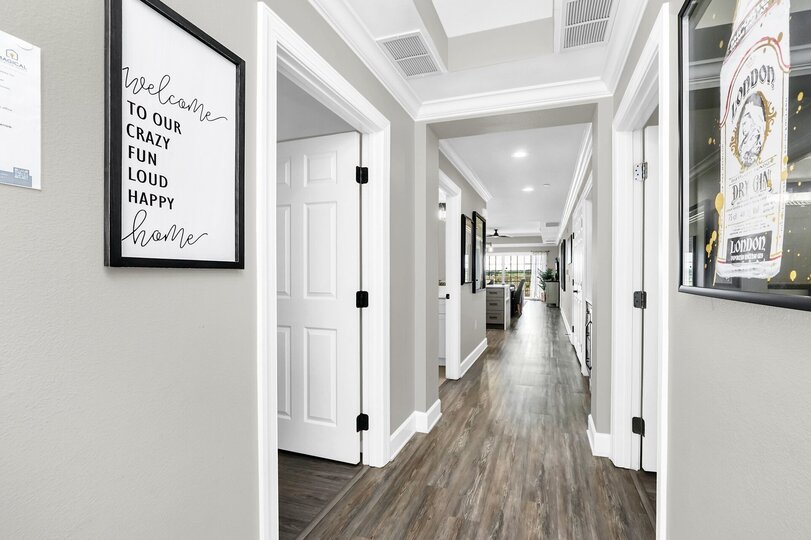 Beautifully Renovated 3 Bedroom Condo,6567