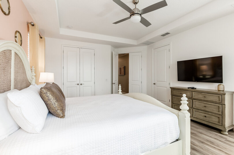 Elegant 6 Bedroom Oasis in Orlando,6570