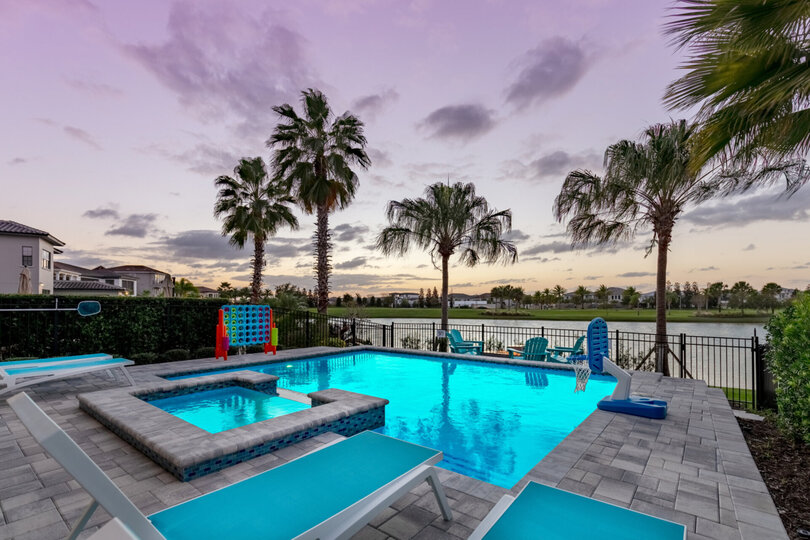 Elegant 6 Bedroom Oasis in Orlando,6570