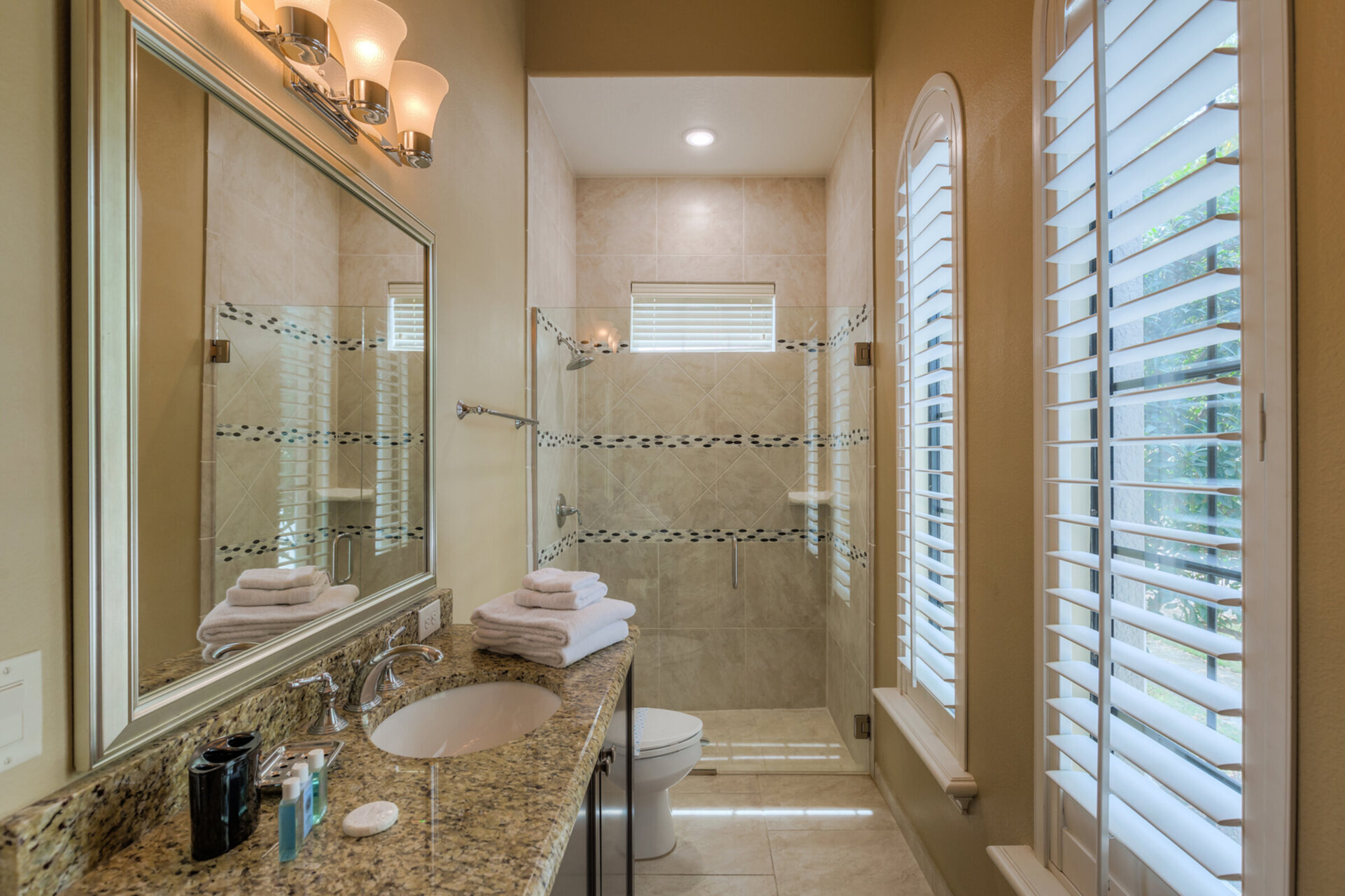 En-suite bathroom with a walk-in shower