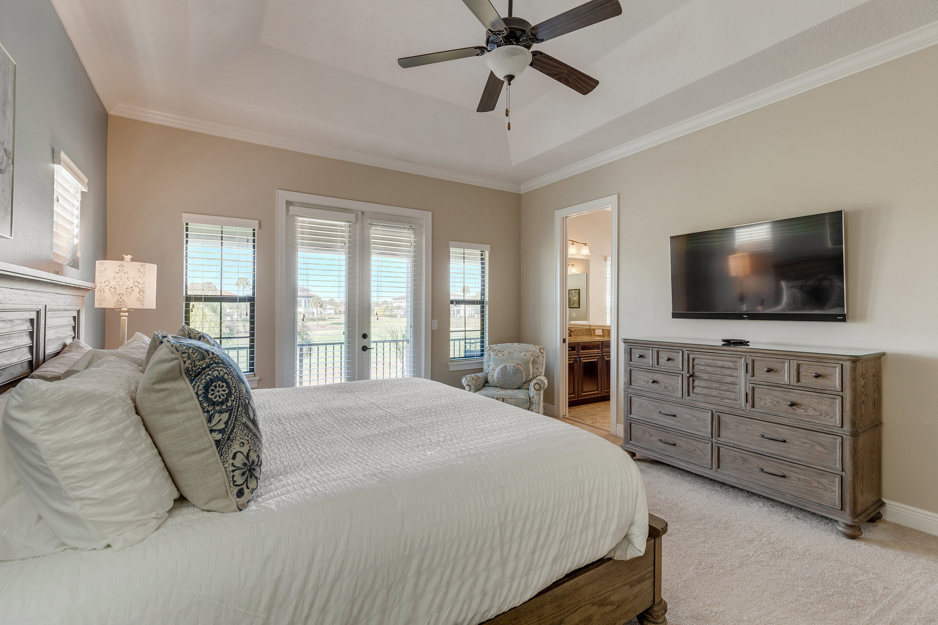 Relax in your king bed as you watch your favorite movies on the SMART TV