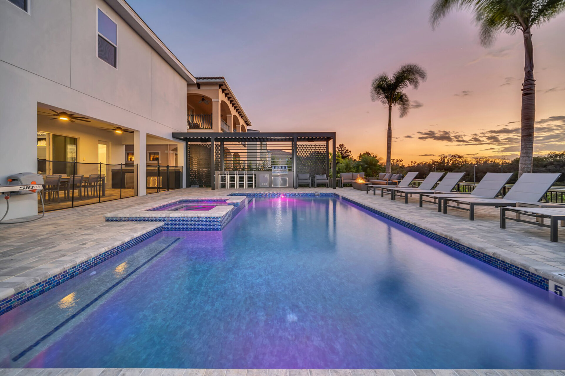 Orlando Oasis: 8 Bedroom Villa,6576