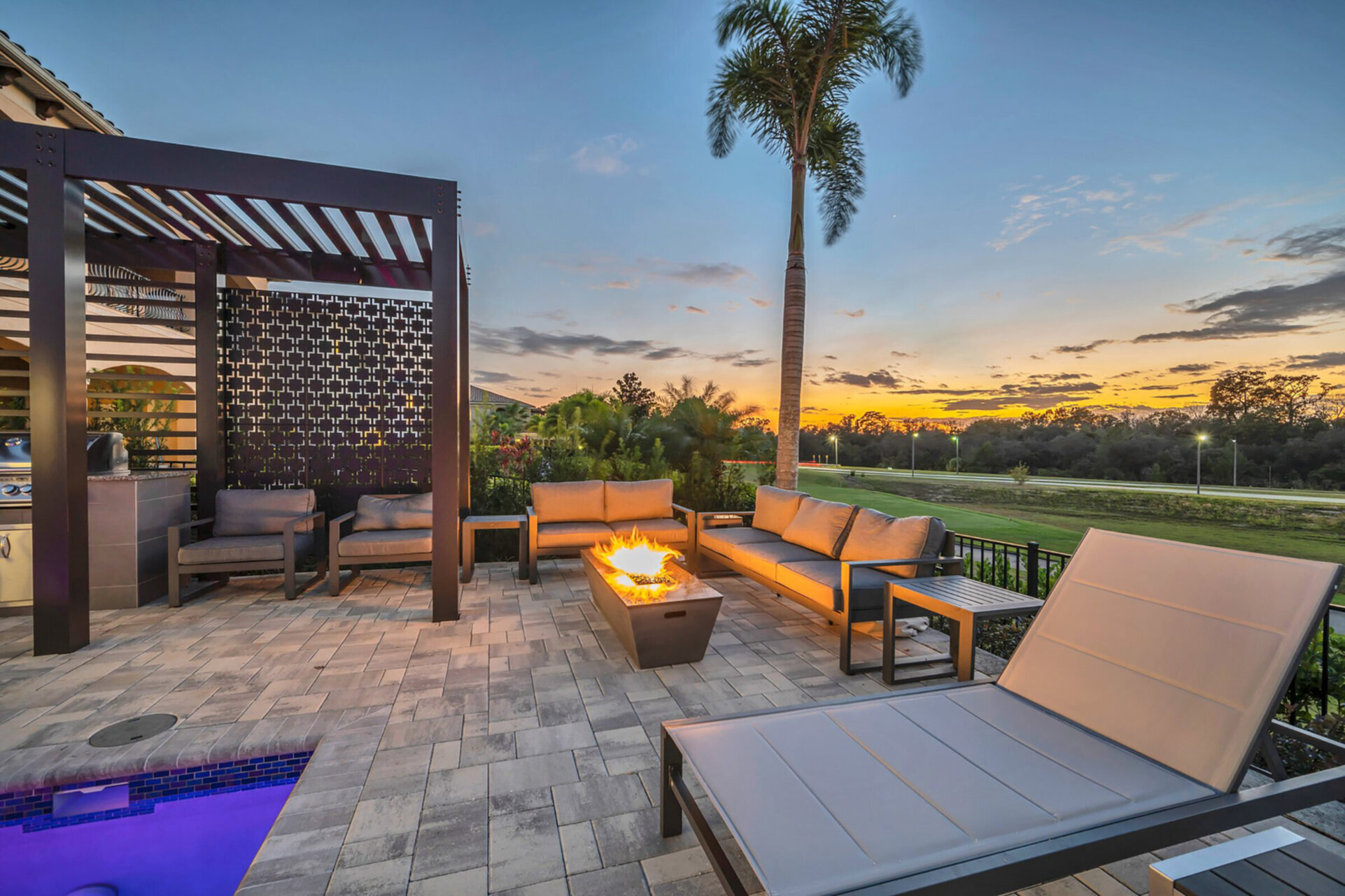 Orlando Oasis: 8 Bedroom Villa,6576