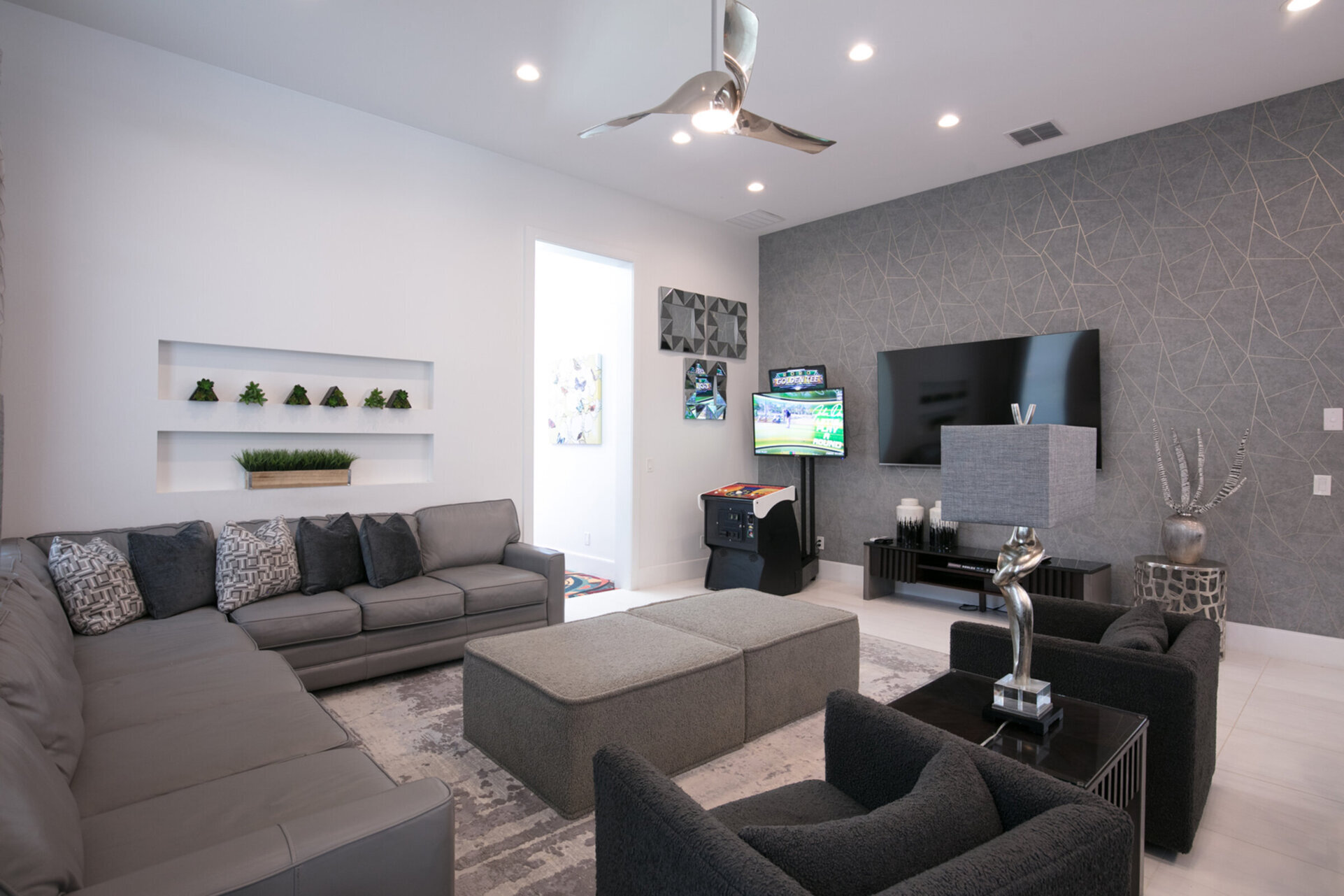 5 Star Villa Obsidian – A Bold and Timeless Sanctuary