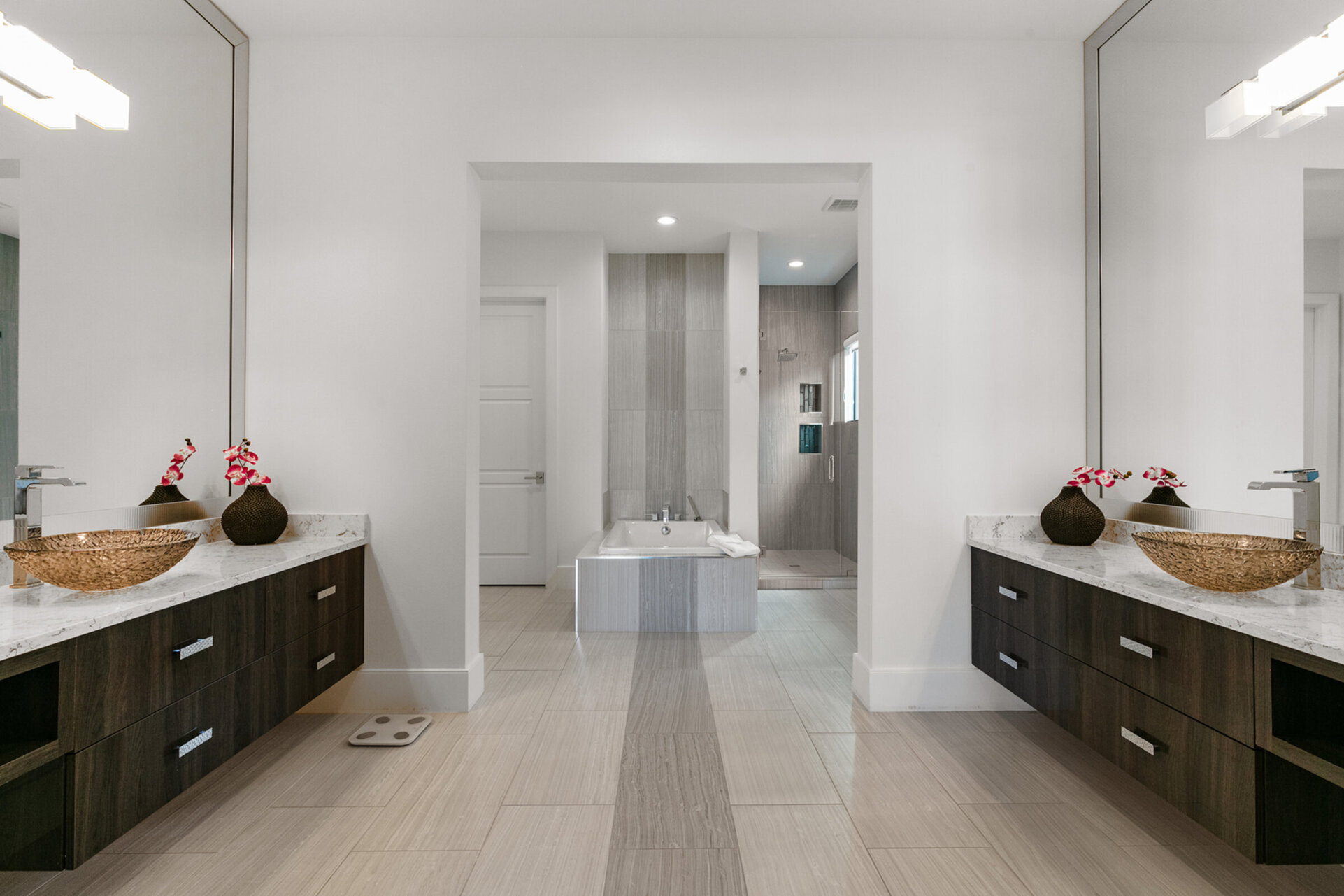 Ensuite bathroom with walk-in shower and garden tub