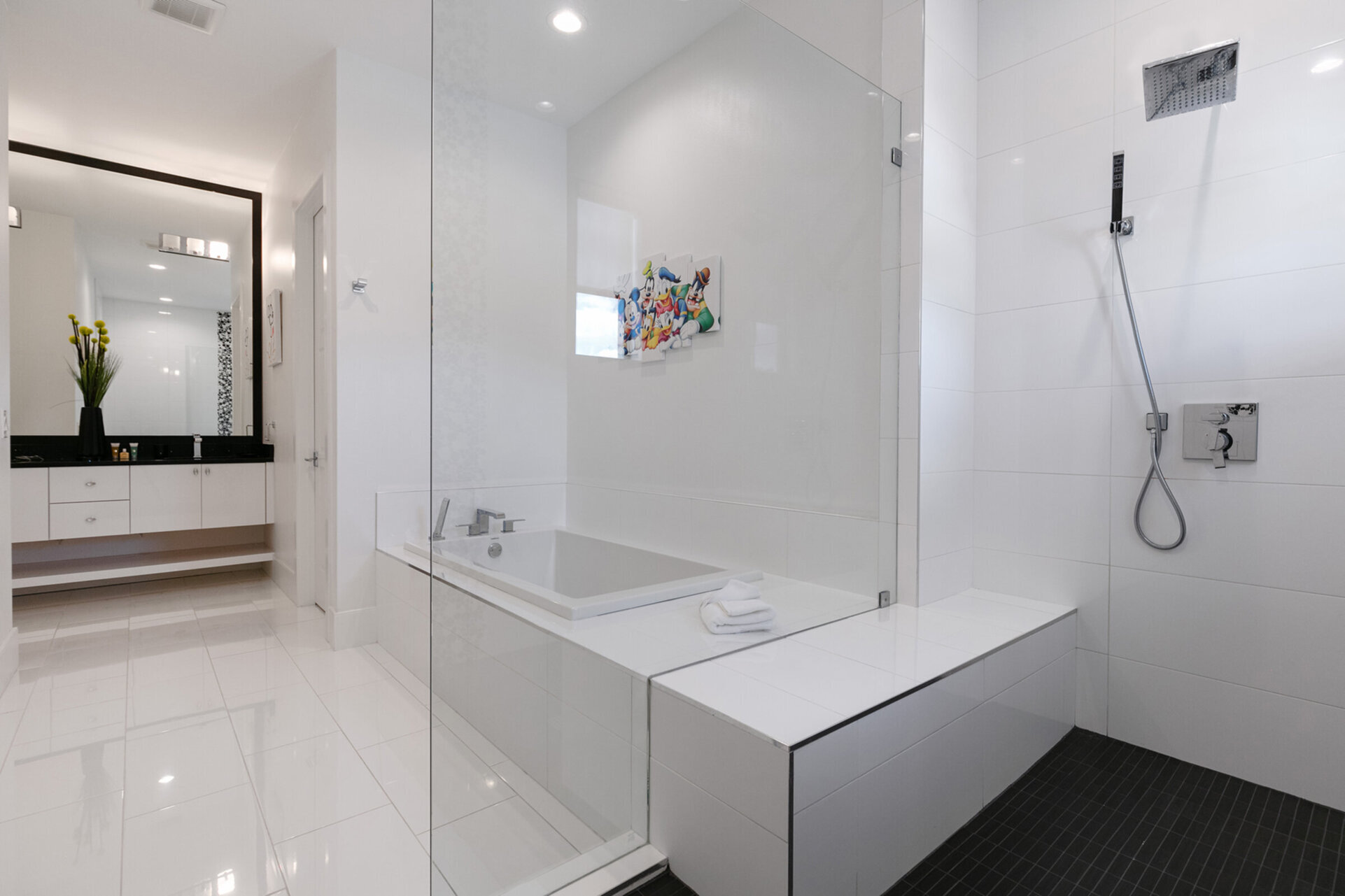 5 Star Villa Obsidian – A Bold and Timeless Sanctuary