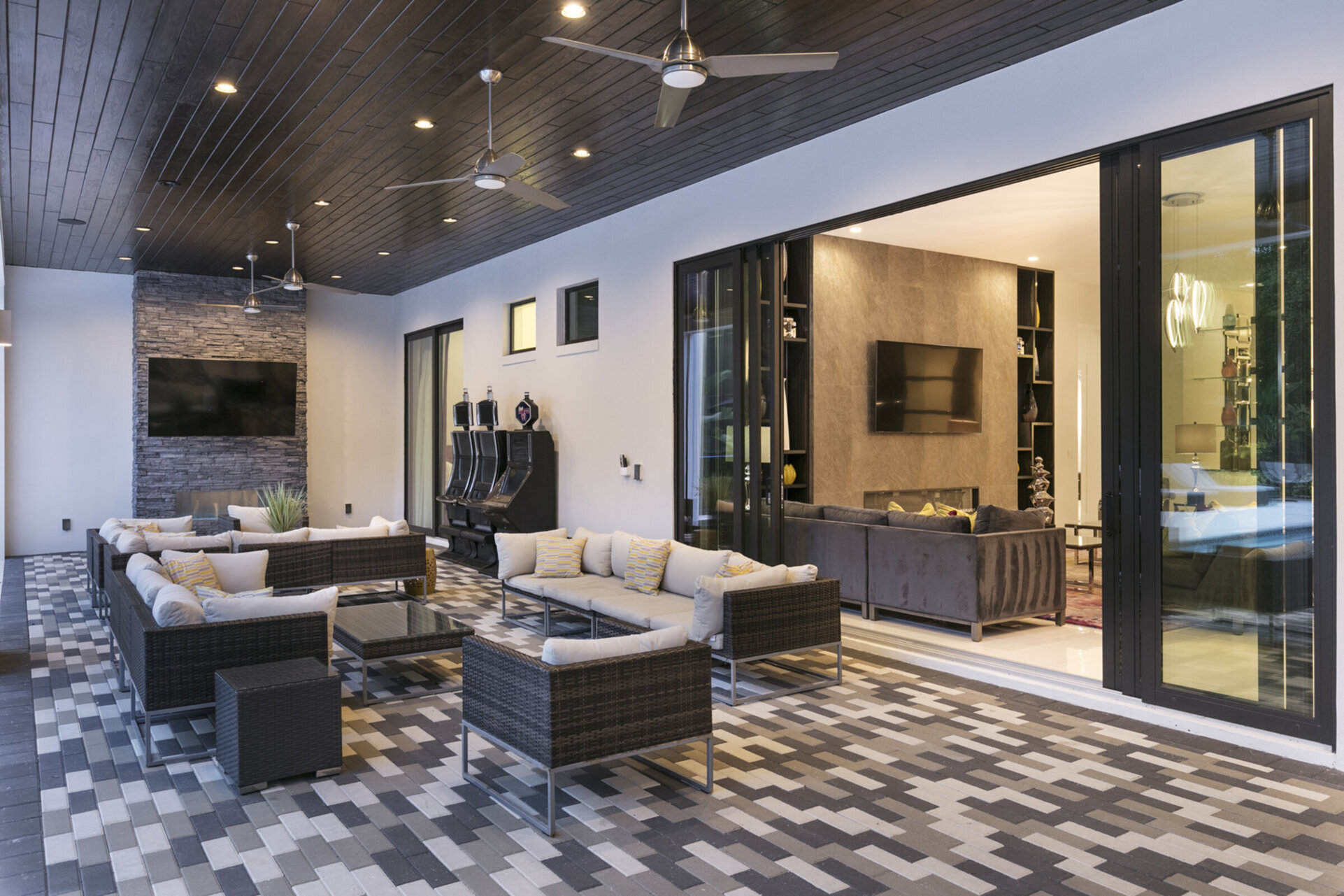 5 Star Villa Obsidian – A Bold and Timeless Sanctuary