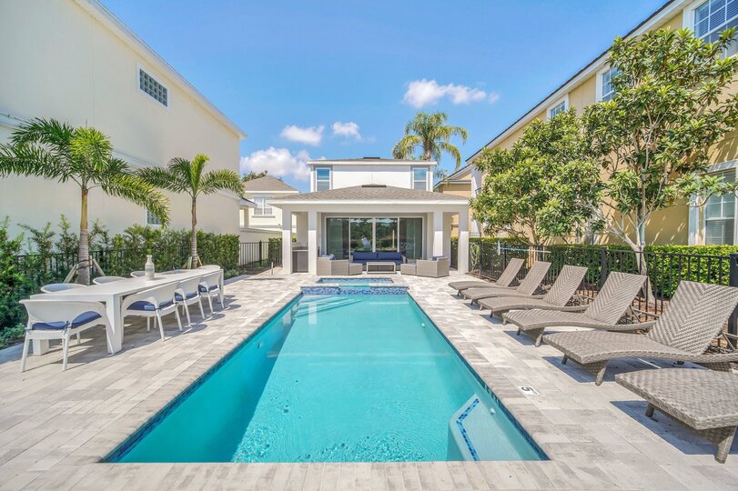 Your Dream Villa Awaits in Orlando,6579