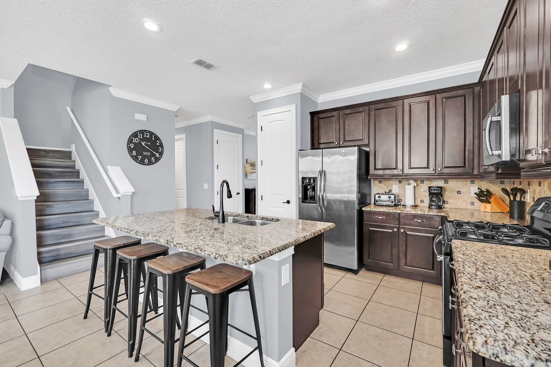 Orlando's Hidden Gem: 8 BR Villa,6580