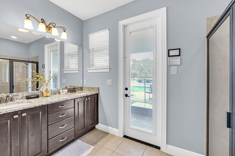 Orlando's Hidden Gem: 8 BR Villa,6580