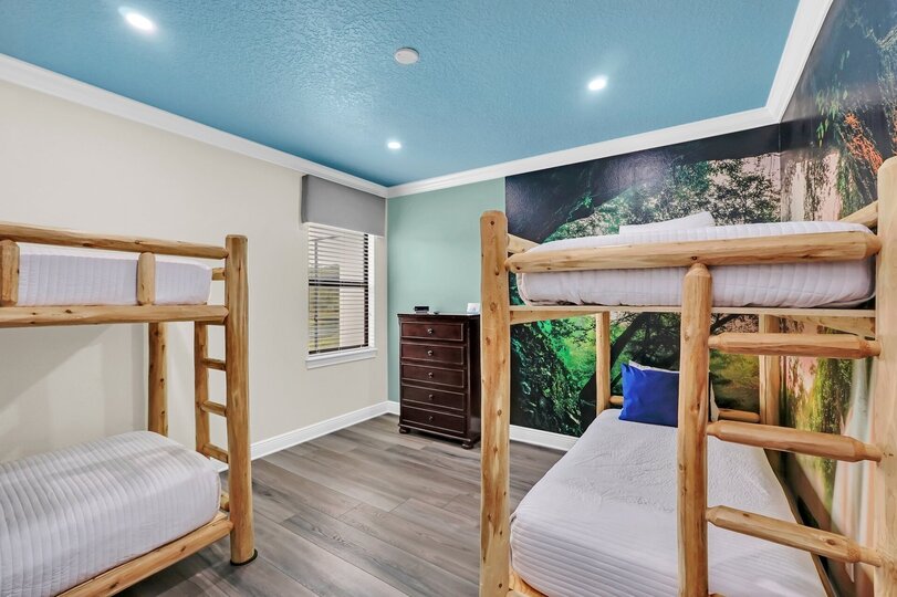 Orlando's Hidden Gem: 8 BR Villa,6580