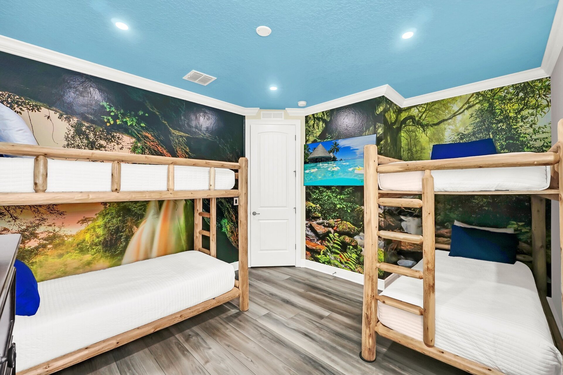 Orlando's Hidden Gem: 8 BR Villa,6580