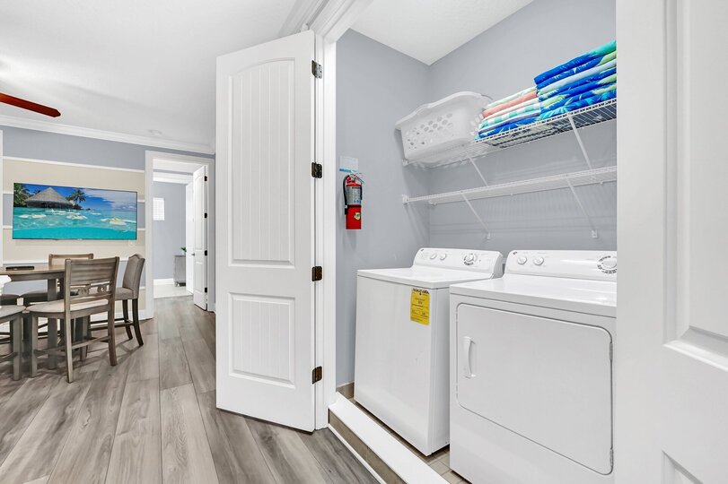 Orlando's Hidden Gem: 8 BR Villa,6580