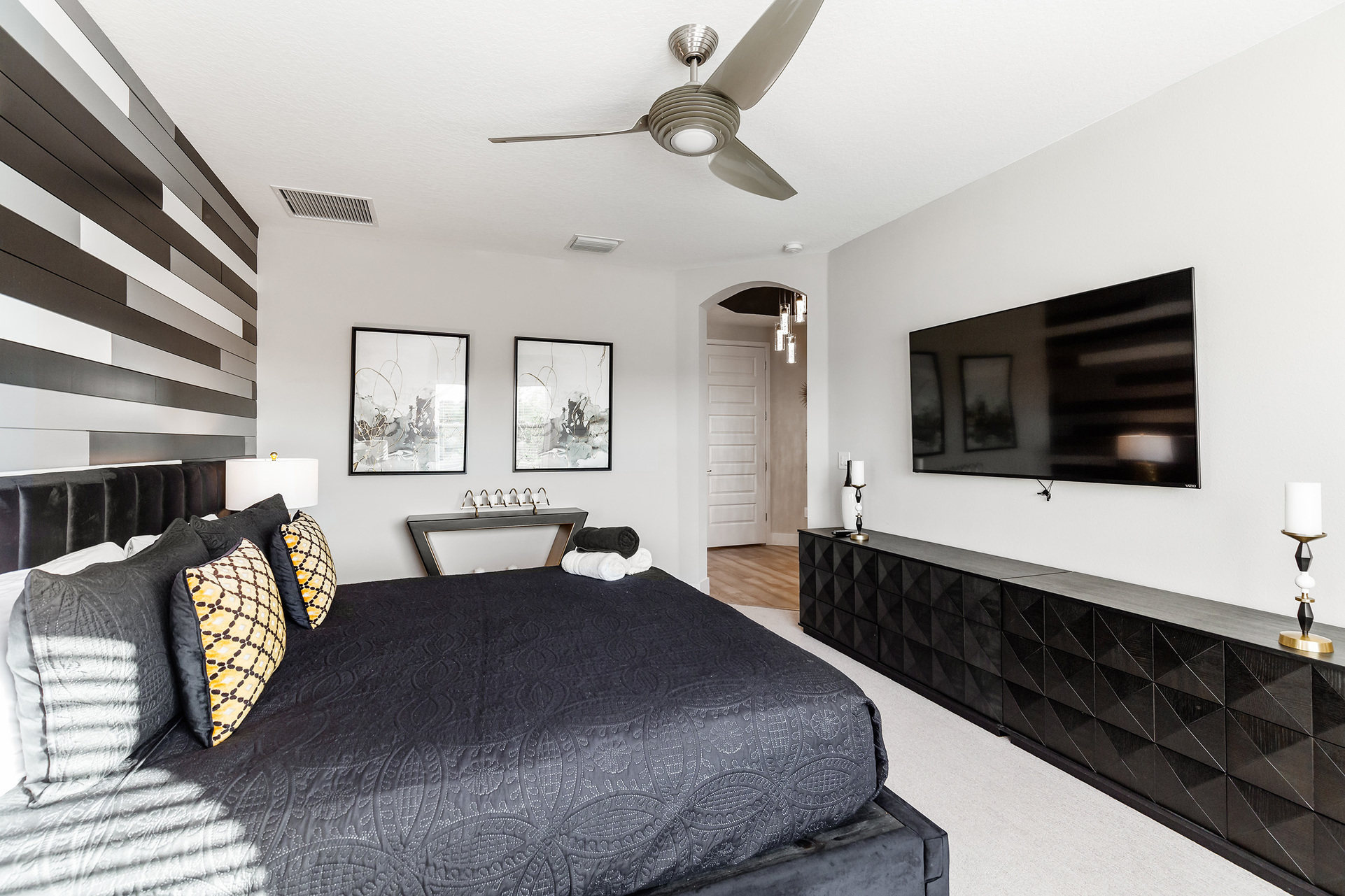 Luxurious Retreat in the Heart of Orlando,6581