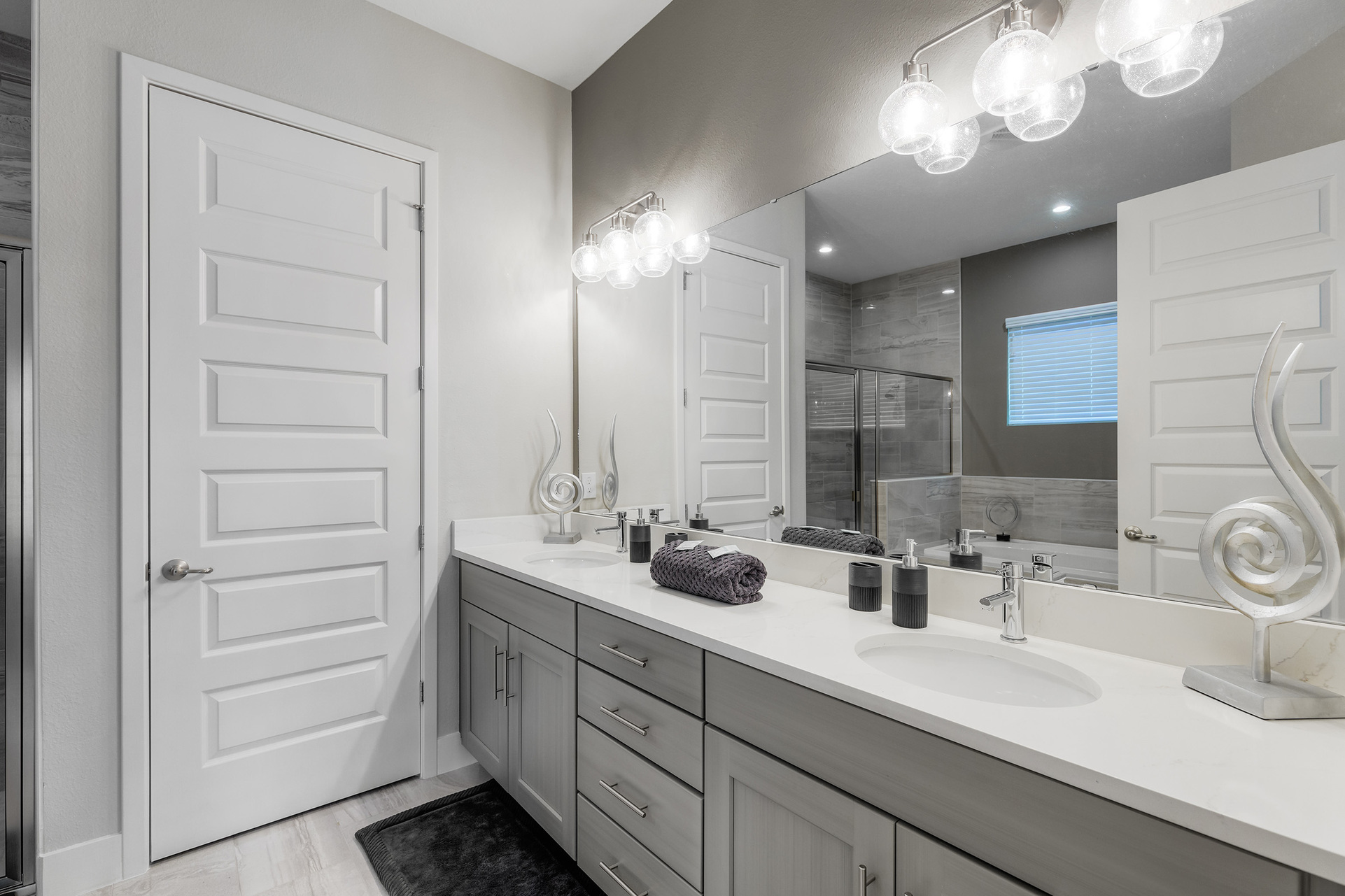 Luxurious Retreat in the Heart of Orlando,6581
