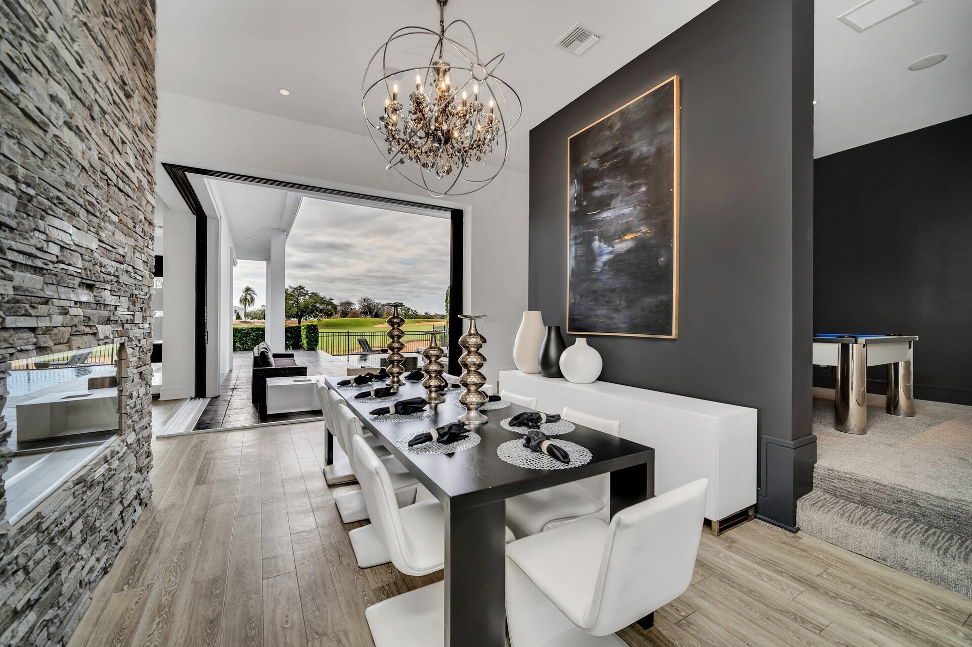5 Star Villa Eminence – A Lofty & Refined Retreat