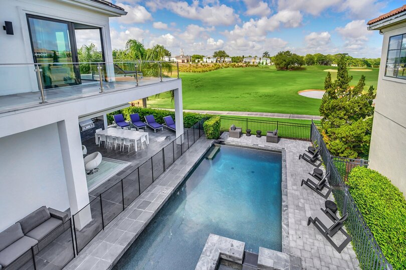 5 Star Villa Eminence – A Lofty & Refined Retreat