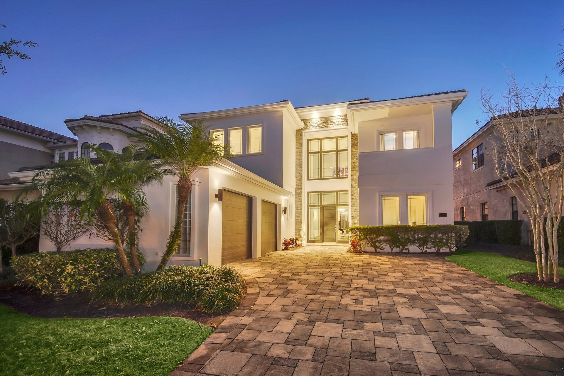 5 Star Villa Eminence – A Lofty & Refined Retreat