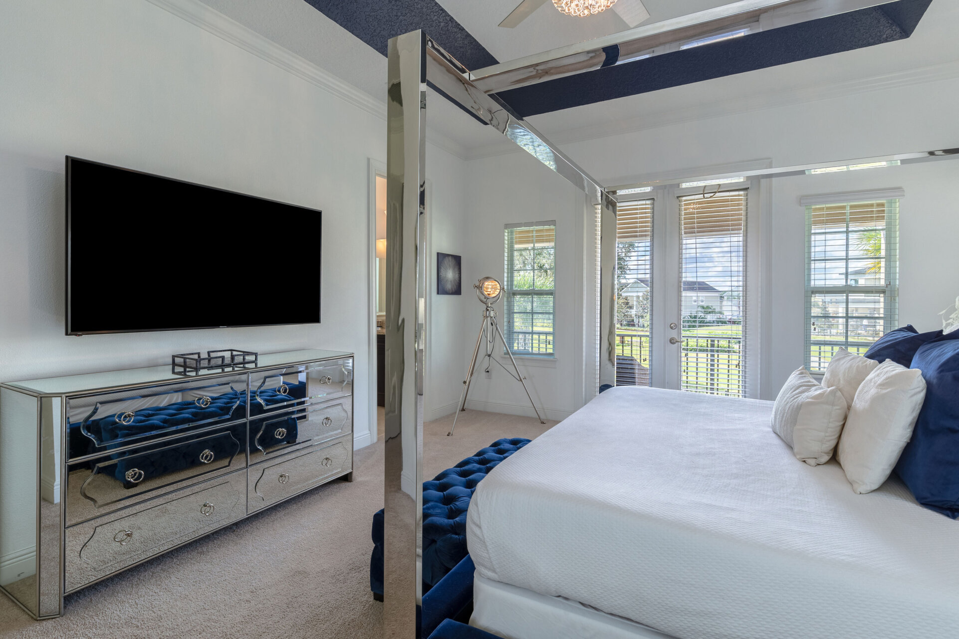 Features a SMART TV and access to the balcony