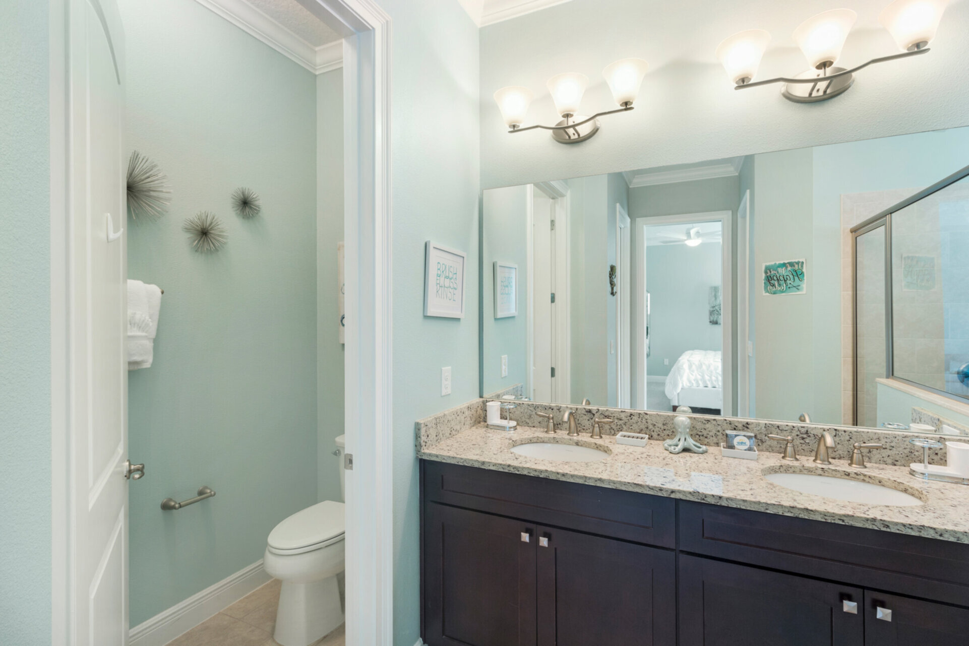 Plenty of space to get ready in the ensuite master bathroom