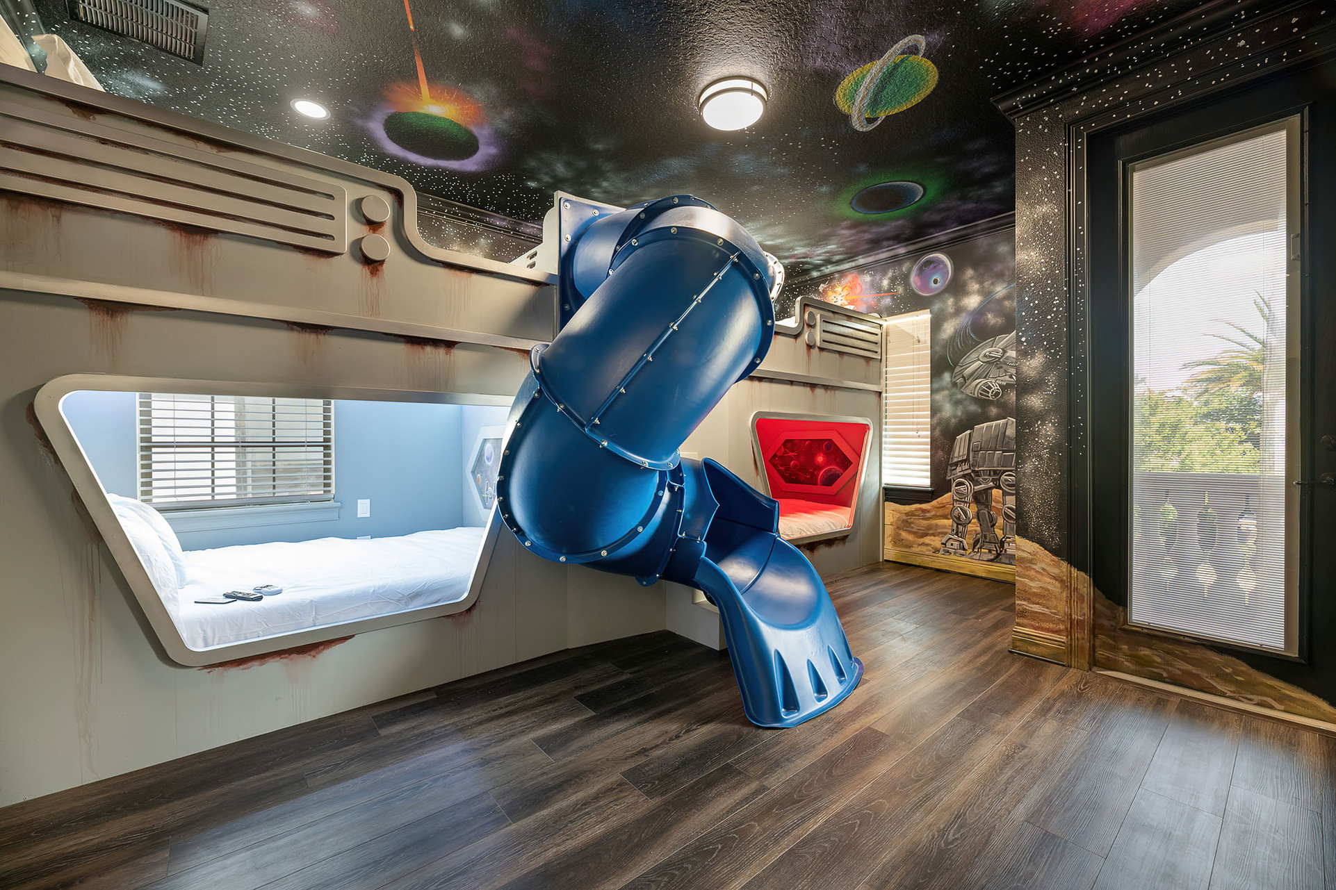 Little Jedis' imaginations will take flight as they save the galaxy in their galactic-themed bedroom