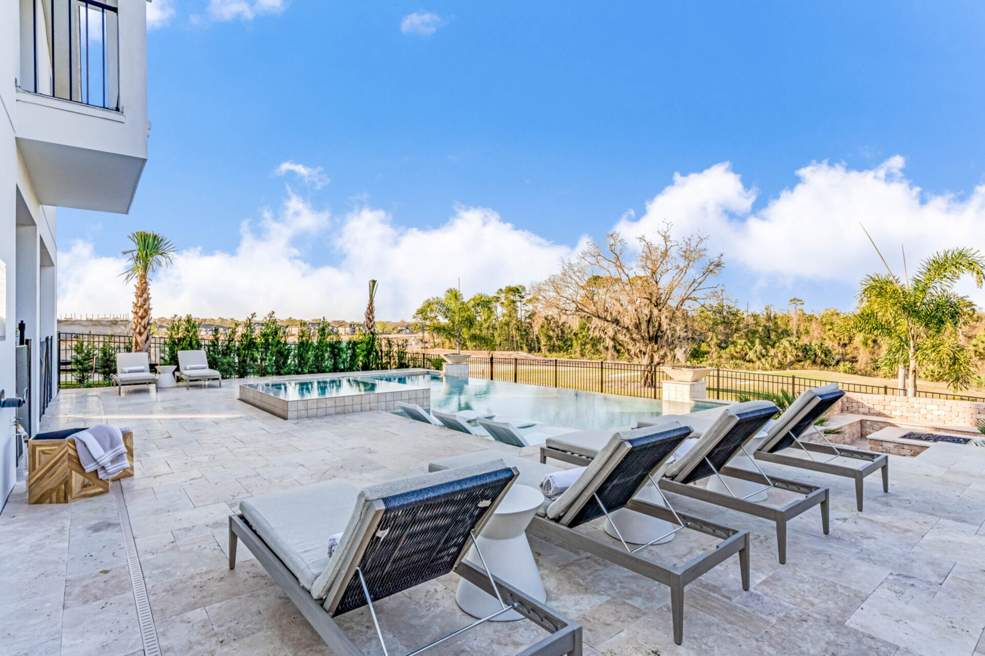5 Star Villa Halo – An Aura of Pure Refinement